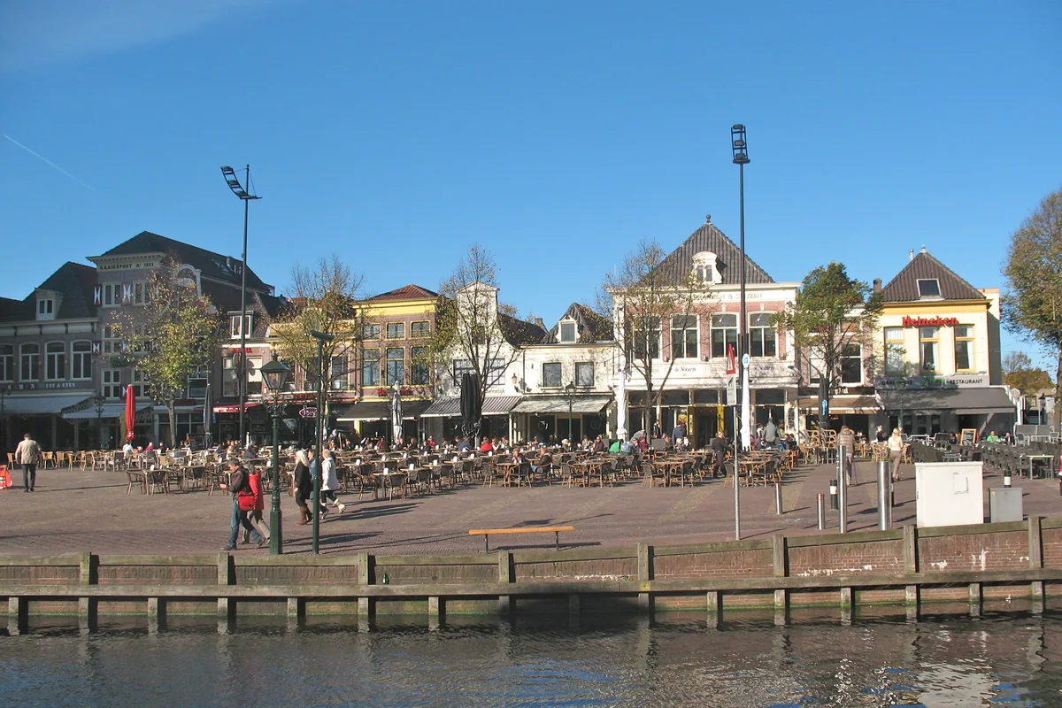 Het Waagplein en de Waag in Alkmaar