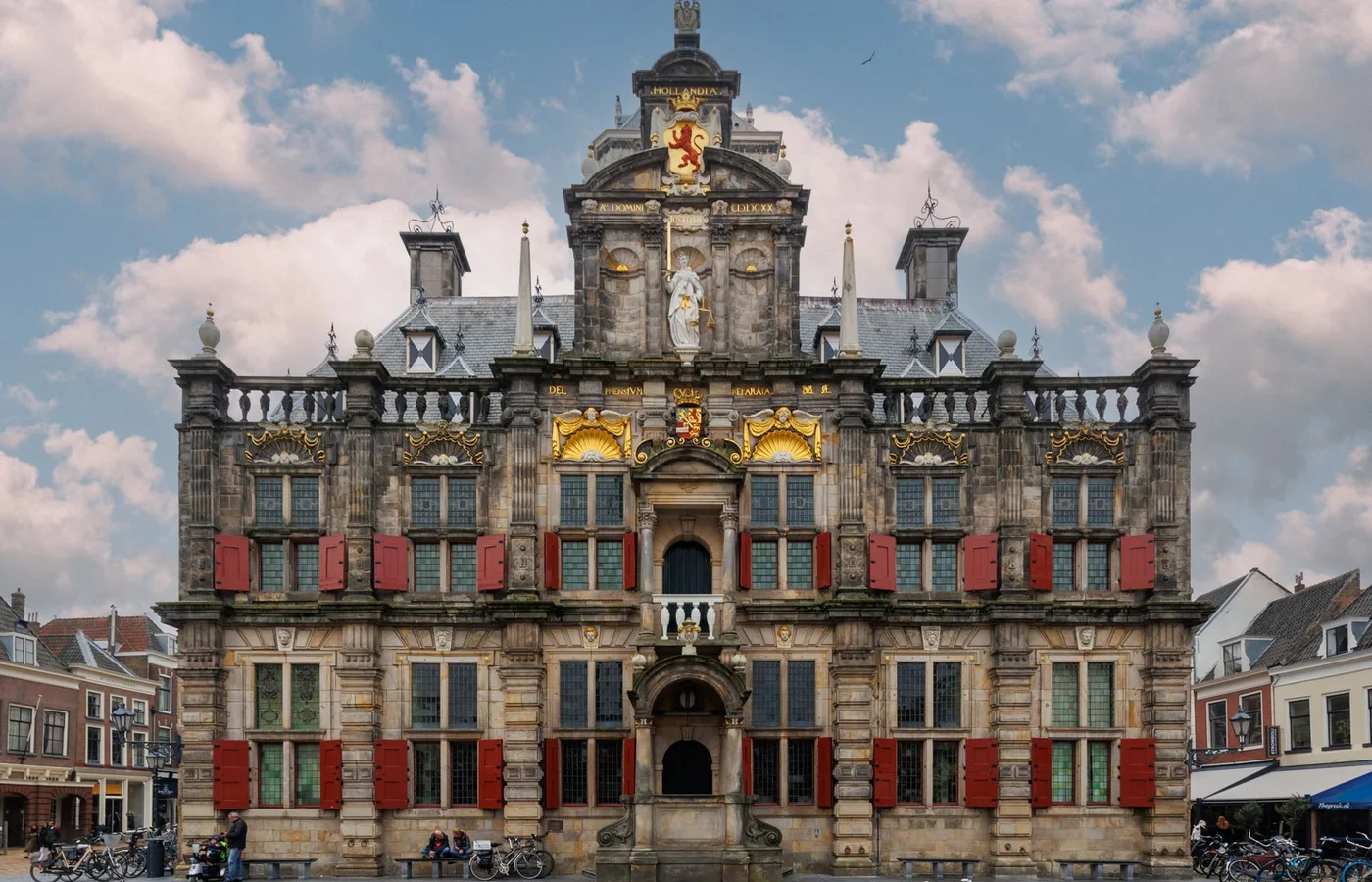 Historisch stadhuis aan de Markt in Delft